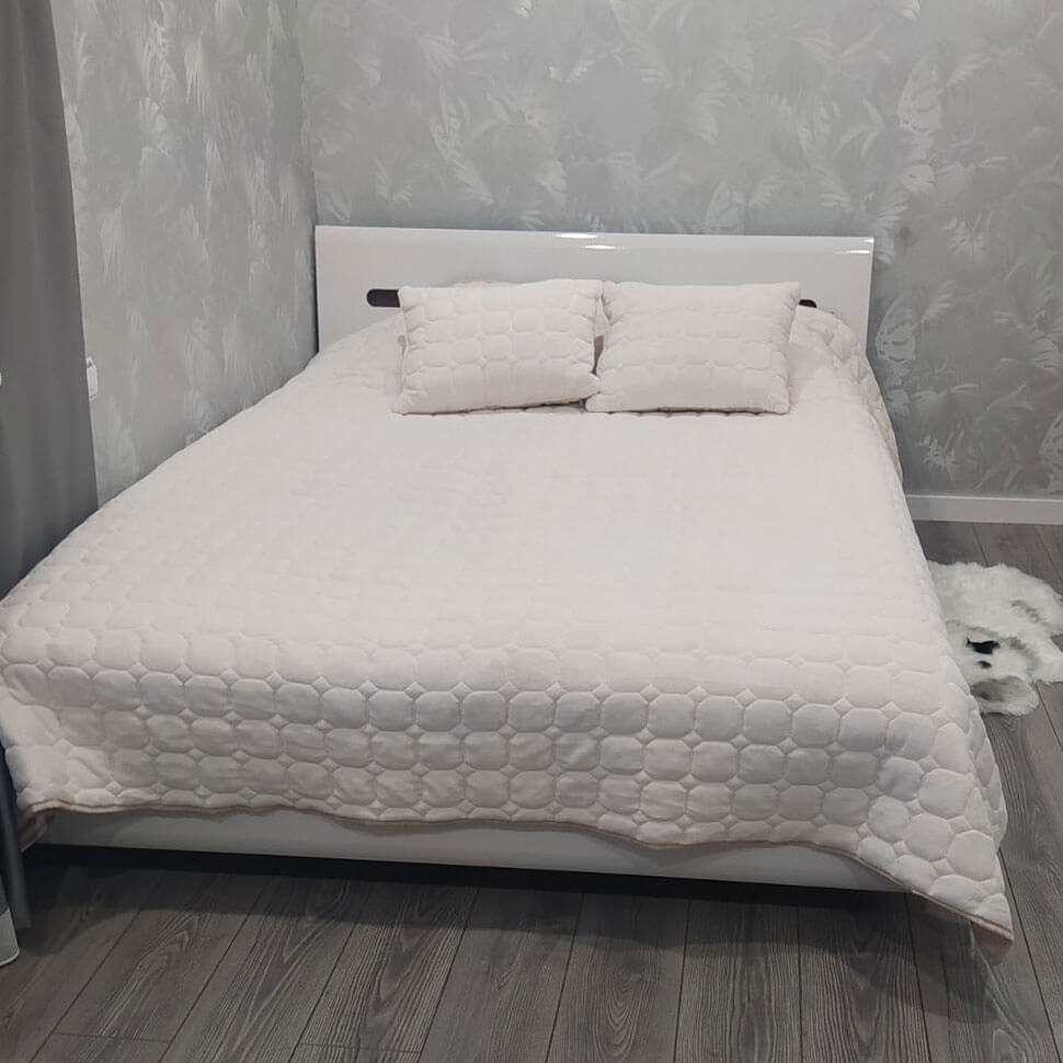 Реально фото ліжка із підйомником АЦТЕКА ВМК